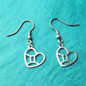 2/10$ NWOT stainless zodiac sign heart earrings gemini